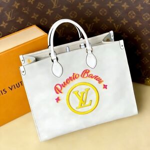 <AUTHENTIC>Louis Vuitton OnTheGo Tote in White